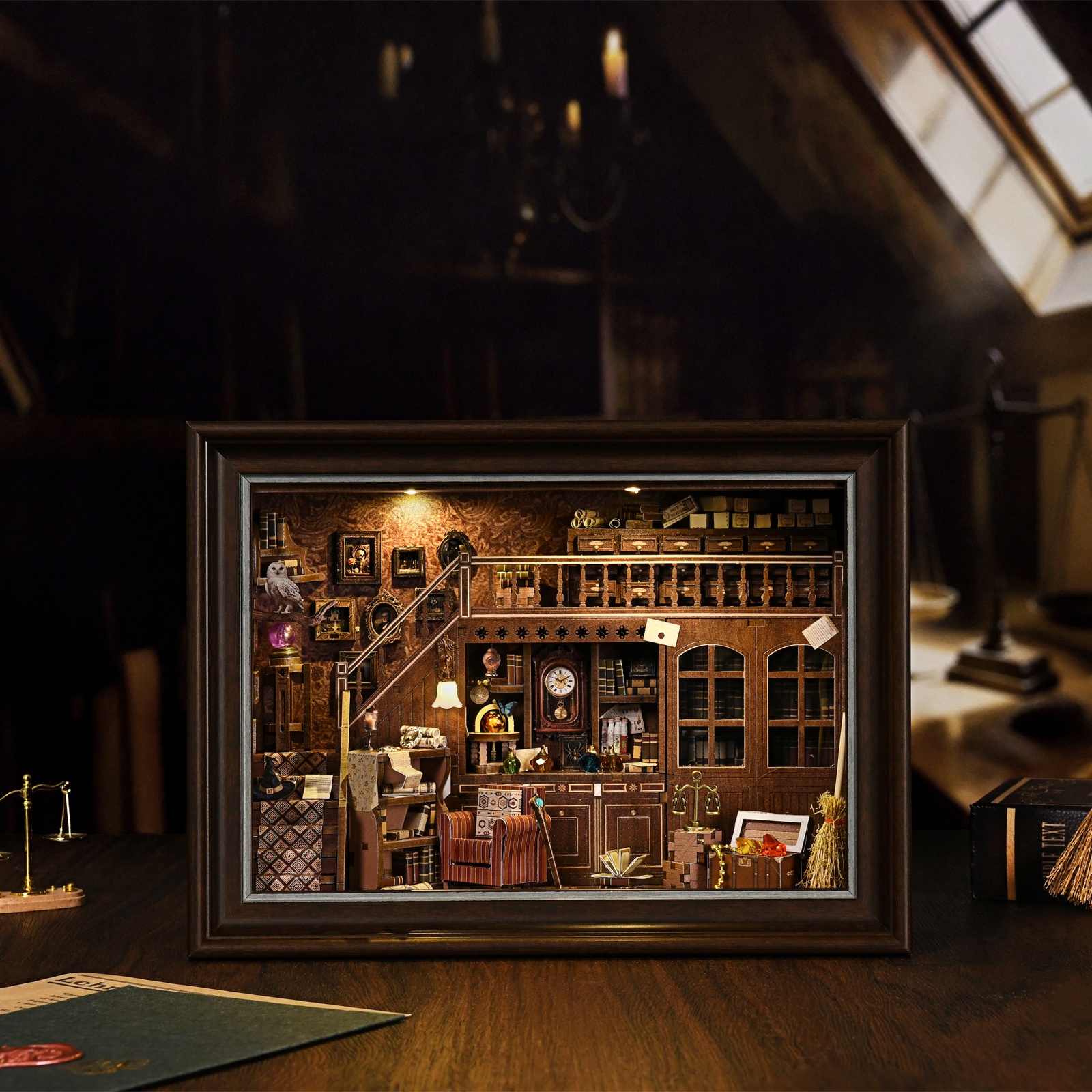 Book Nook Kit Secret Attic DIY - Engraved Wood Frame recension och pris
