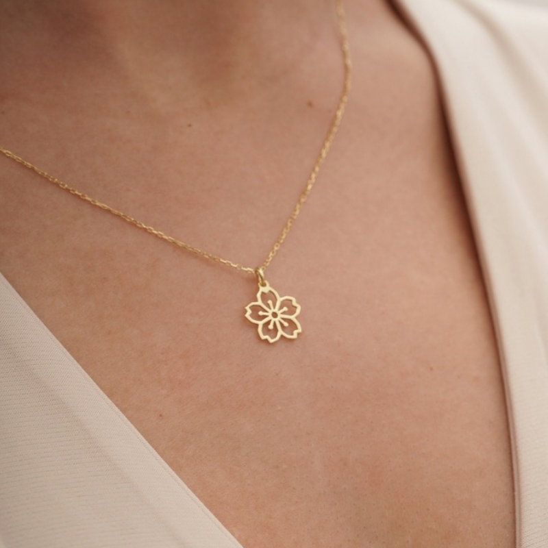 Dainty Sakura Flower Charm Nec - Birth Flower Necklace recension och pris