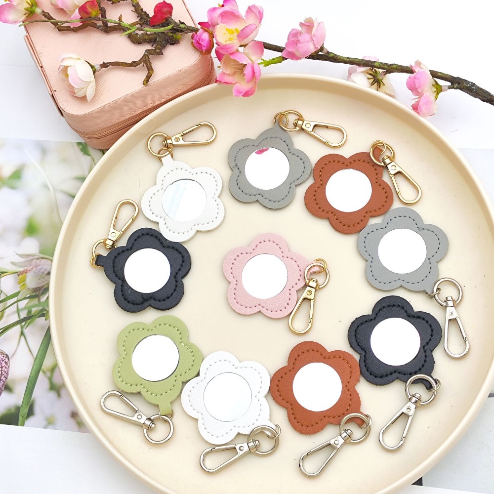 Flower Petal Shaped Mirror Bag - Initial Ring Custom recension och pris