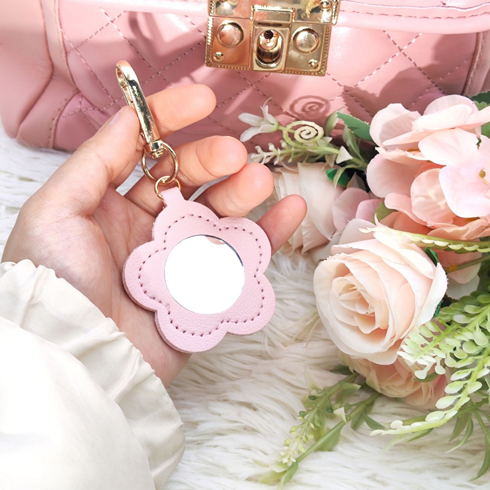 Flower Petal Shaped Mirror Bag - Initial Ring Custom recension och pris